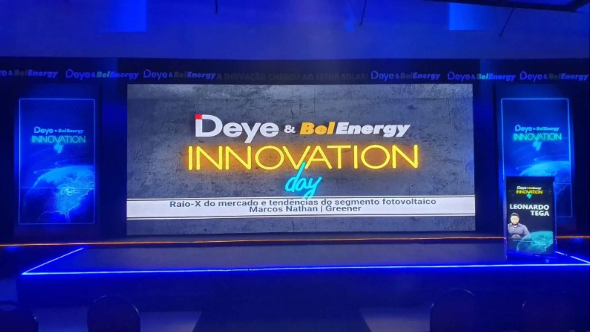 cenografia-de-palco-com-fita-de-led-para-eventos