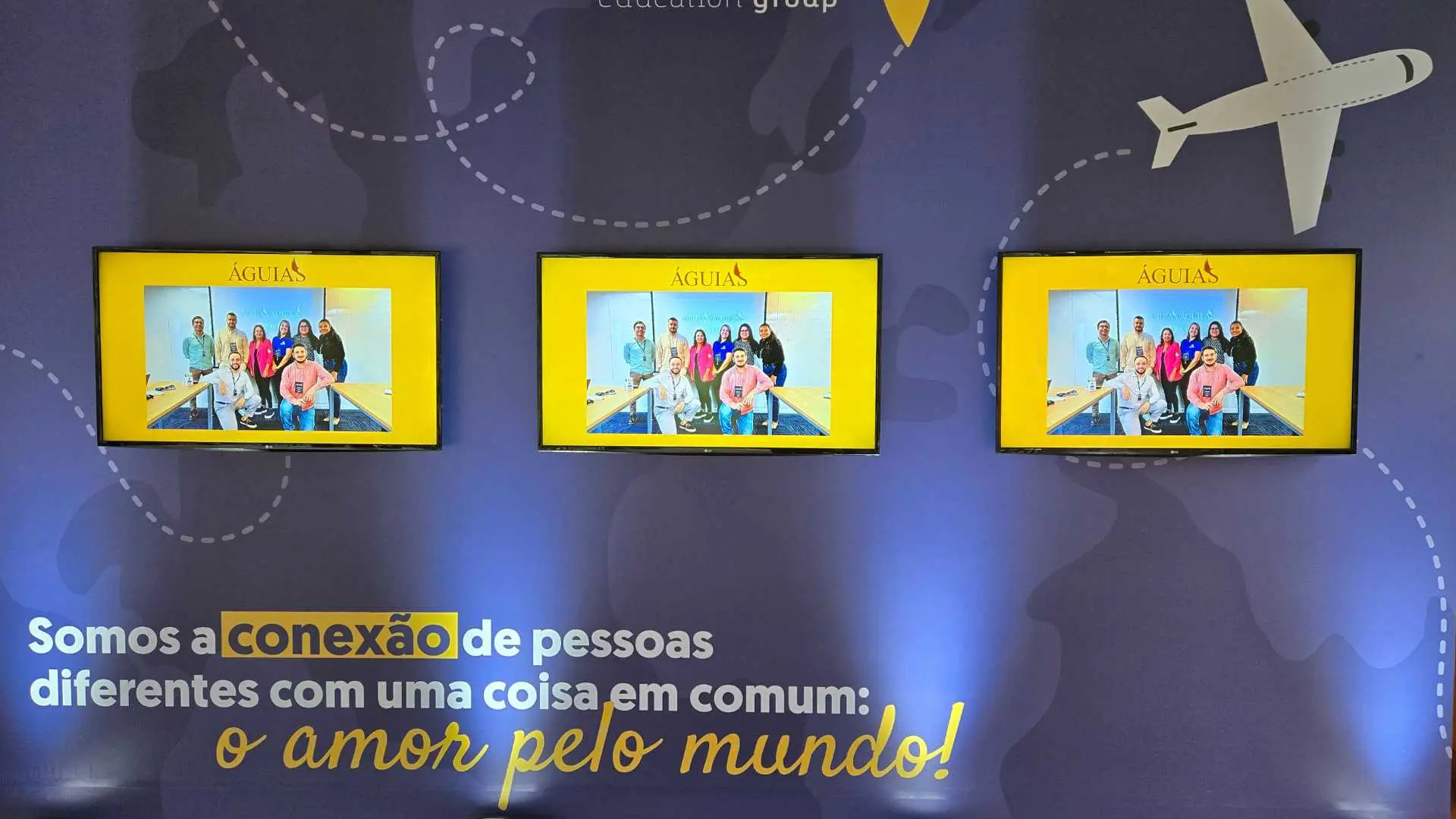 painel-backdrop-com-tv-50-embutida-para-eventos