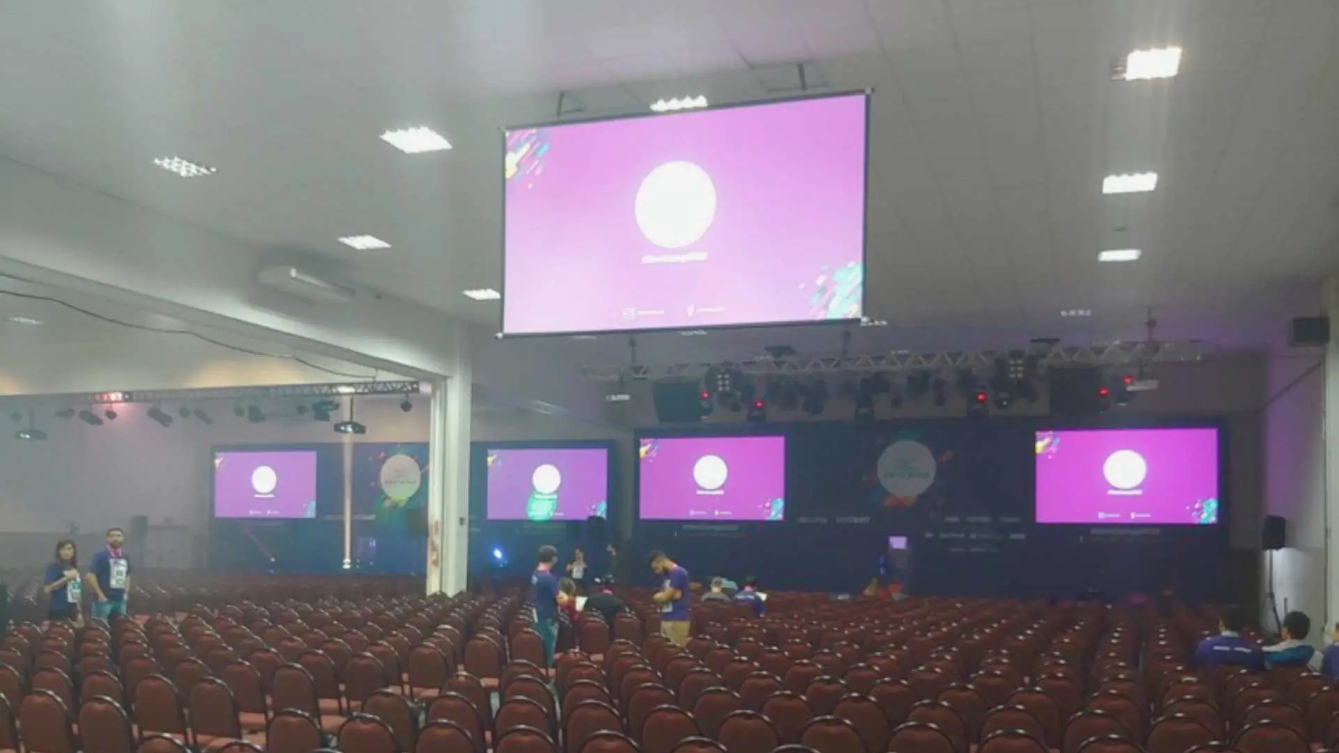 projecao-para-congressos-e-eventos-corporativos